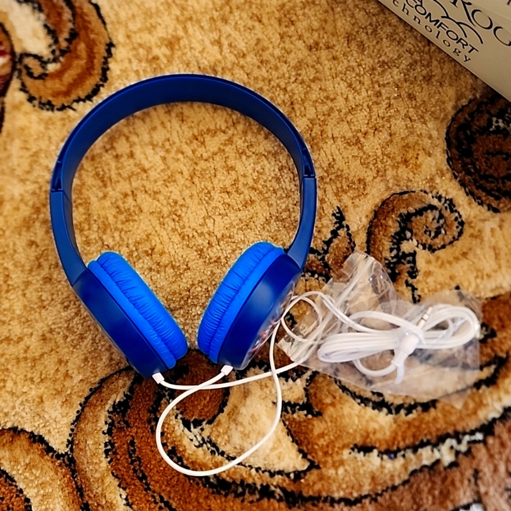 Headphone